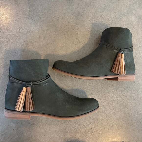 Lucky Brand Gloriana Leather suede Flat Low Tassel Ankle Bootie Dark Green 7.5 - Picture 10 of 11
